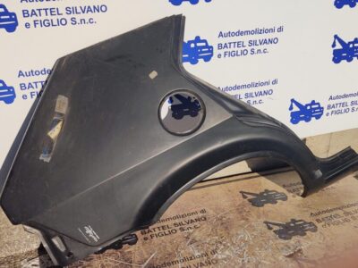PARAFANGO FIANCATA POSTERIORE DESTRO ORIGINALE FIAT RITMO 1982-1988 COD. 5887373